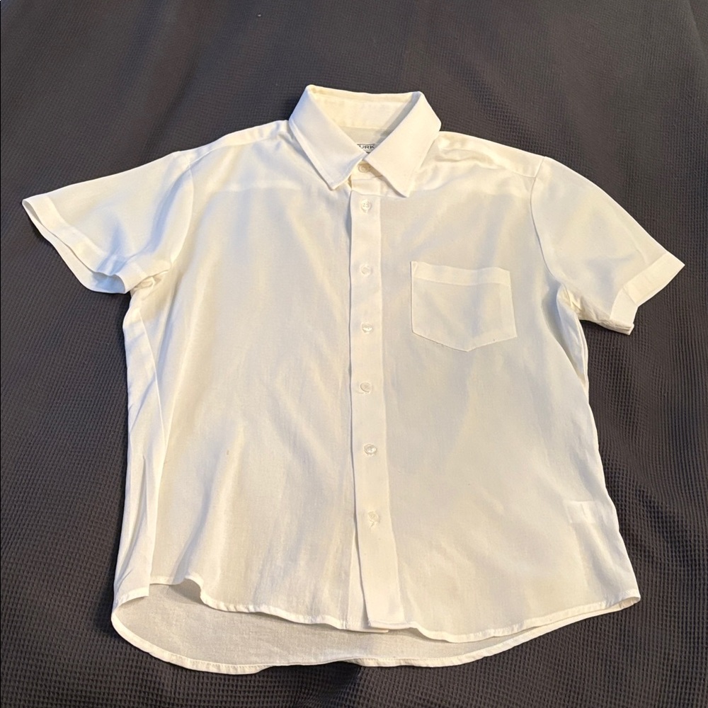 Mr. Turk white sheer short sleeve stretch cotton collar shirt! Very LA!